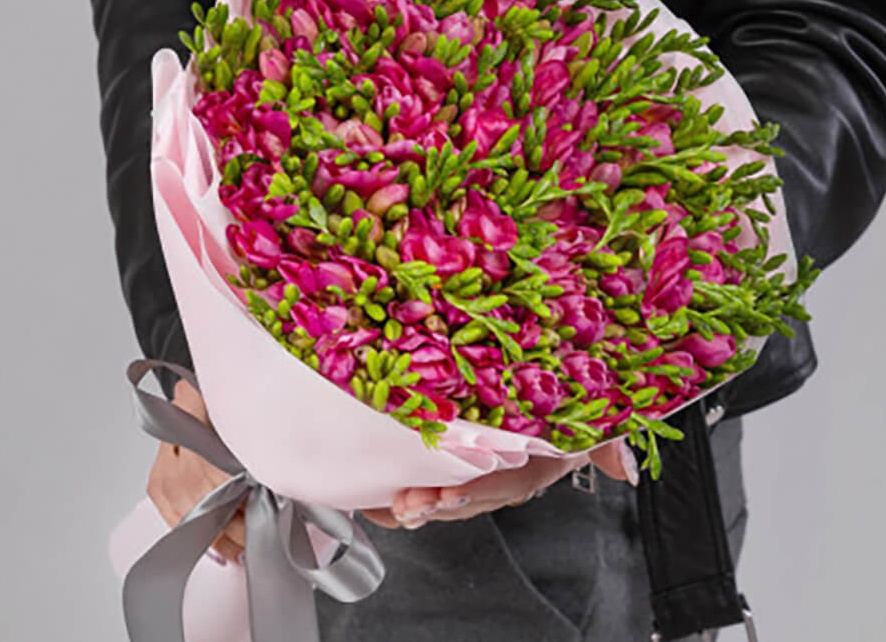 Фрезия розовая букет. Фотографии Фрезия розовая букет и другие картинки комнатных цветов.